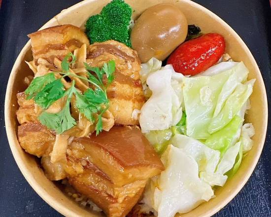 A3.  Bamboo Shoot Braised Pork Belly with Rice 筍絲扣肉飯